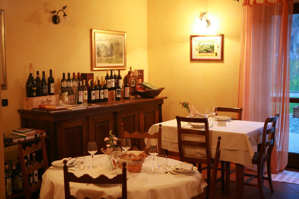 Agriturismo La Virginia Villa Revello Eksteriør bilde