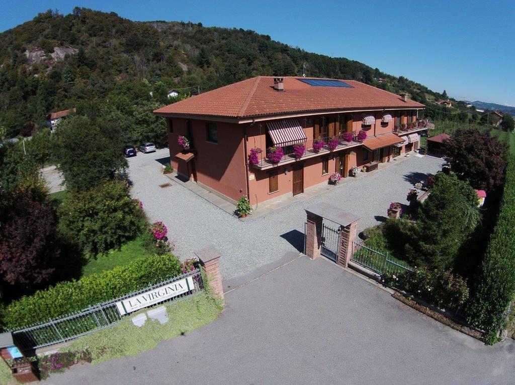 Agriturismo La Virginia Villa Revello Eksteriør bilde