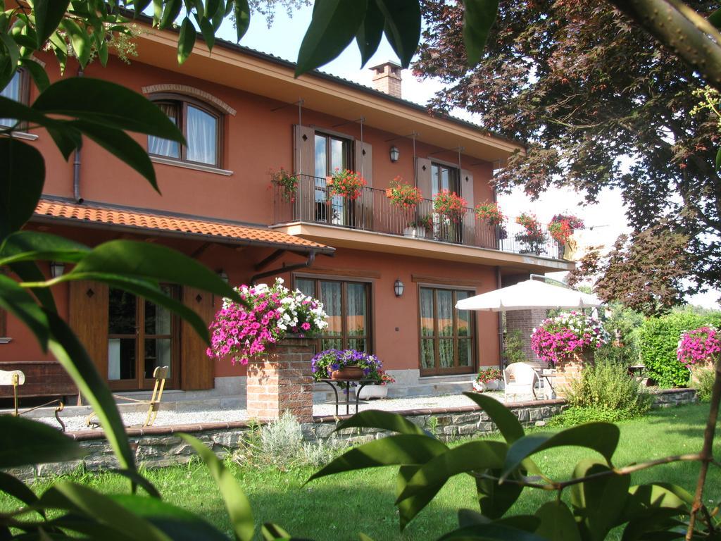 Agriturismo La Virginia Villa Revello Eksteriør bilde