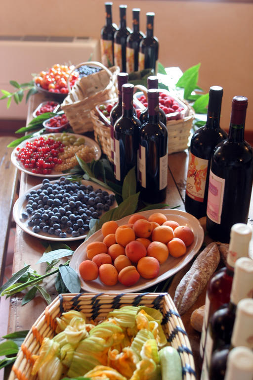 Agriturismo La Virginia Villa Revello Eksteriør bilde